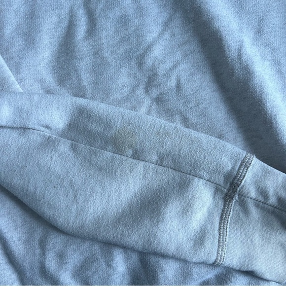 Hollister Cream Women’s Sweater - Picture 3 of 7